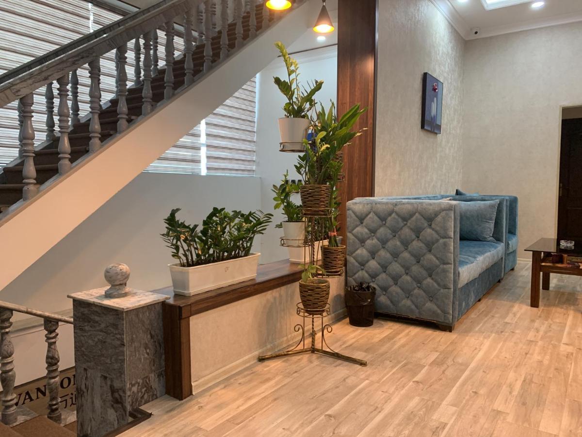Wantong Hotel Tashkent Esterno foto